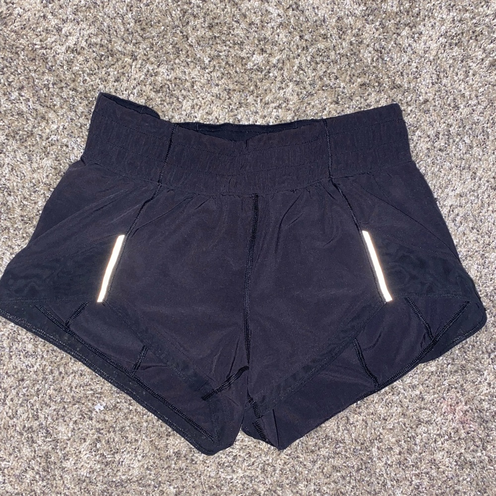 Size 2 Lululemon Hotty Hot shorts